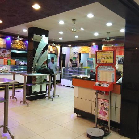Hotel Vandematharam Bangalore Luaran gambar
